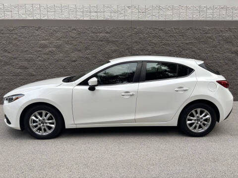 2016 Mazda MAZDA3 i Sport