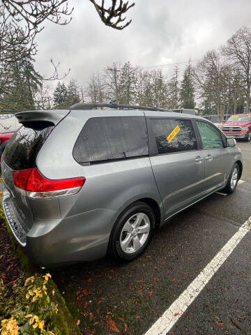 2014 Toyota Sienna for sale at Aromax Auto Sales in Tacoma WA