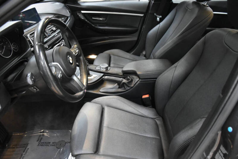 2018 BMW 3 Series 330i xDrive