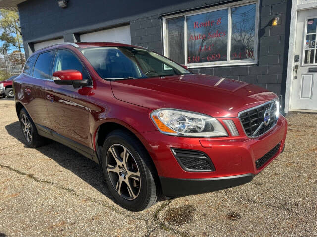 2011 Volvo XC60 for sale at ROUTE 8 AUTO SALES LLC in Peninsula, OH