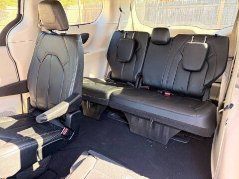 2020 Chrysler Pacifica Touring L