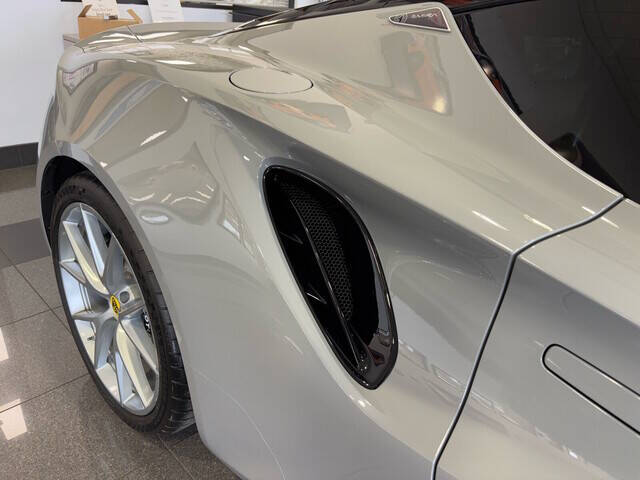 2024 Lotus Emira 11