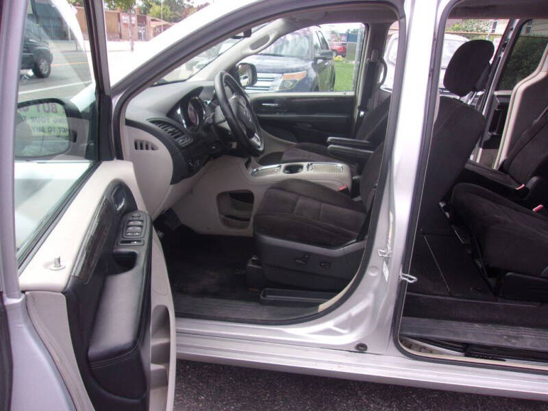2011 Dodge Grand Caravan Crew