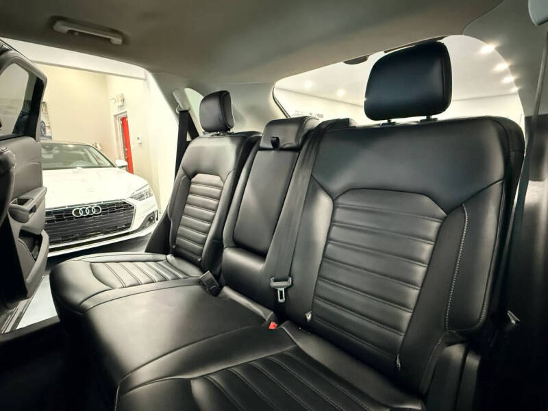 2021 Ford Edge