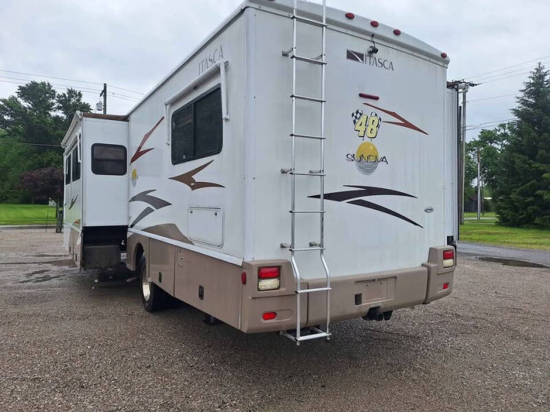 2008 Winnebago Sunova 35J