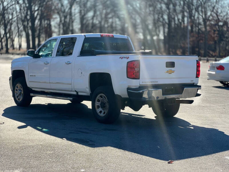 2016 Chevrolet Silverado 2500HD LTZ photo 6