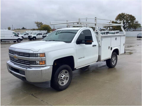 2015 Chevrolet Silverado 2500HD for sale at CENTURY TRUCKS & VANS in Grand Prairie TX