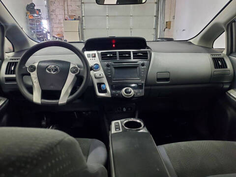 2014 Toyota Prius v Three