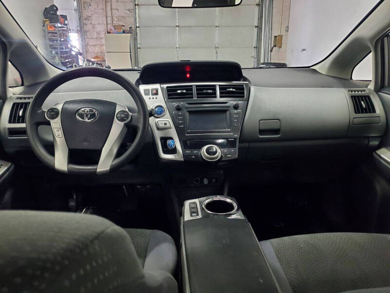 2014 Toyota Prius v Three