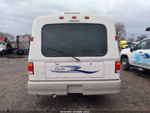 2004 Winnebago Rialta 22HD