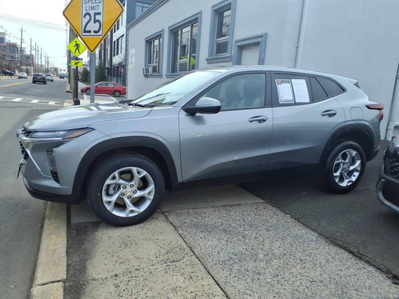 2024 Chevrolet Trax LS