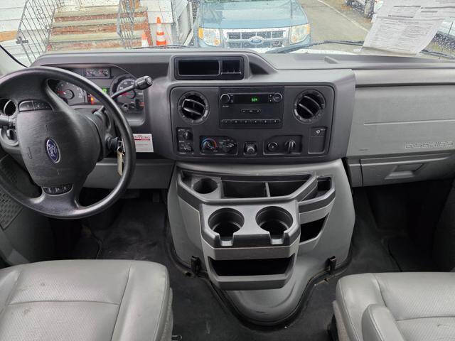 2012 Ford E-Series E-350 SD