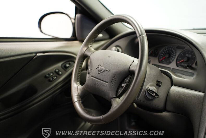 2003 Ford Mustang Mach 1 Premium