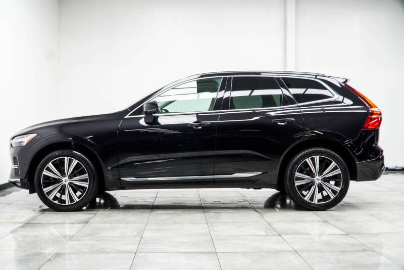 2023 Volvo XC60 B5 Plus Bright Theme