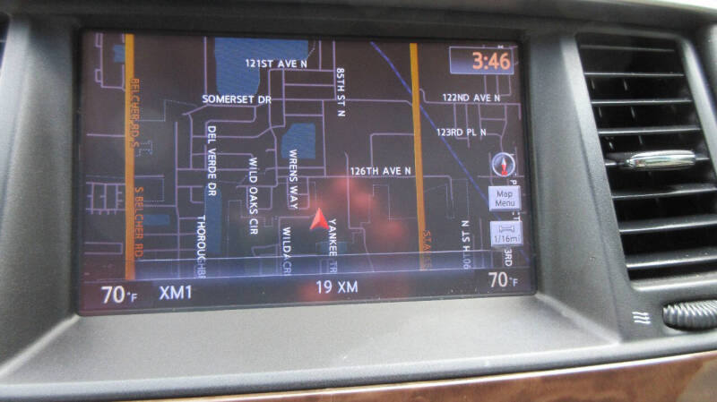 2017 Nissan Armada SV