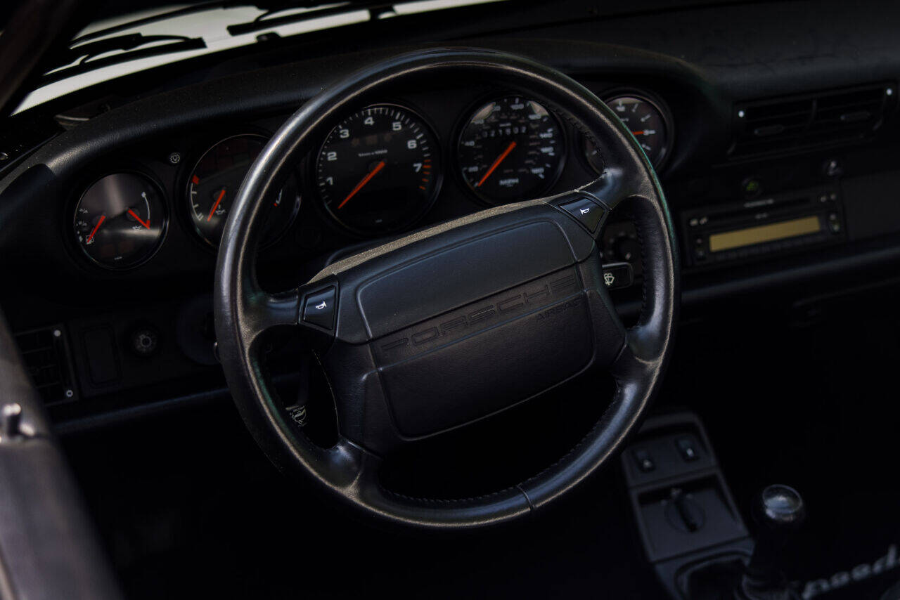 1994 Porsche 911 30
