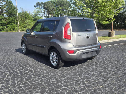 2013 Kia Soul +
