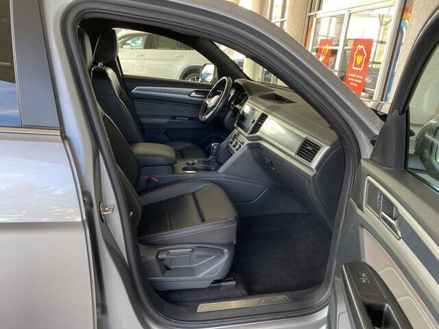 2021 Volkswagen Atlas Cross Sport V6 SE R-Line 4Motion