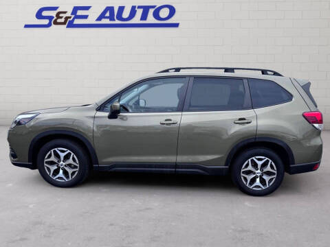 2023 Subaru Forester Premium