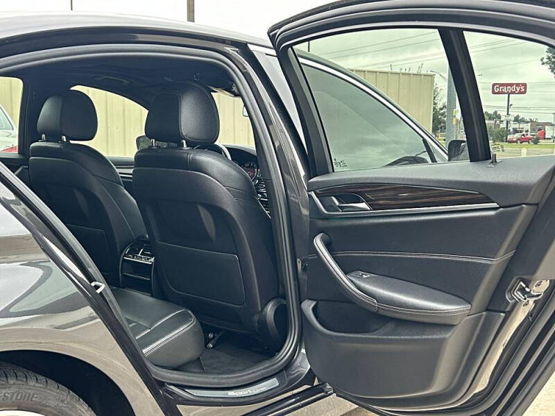 2018 BMW 5 Series 540i