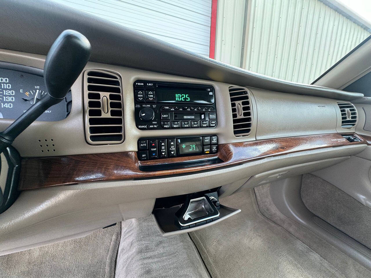 2000 Buick Park Avenue for sale at Carnival Car Company in Victoria, TX