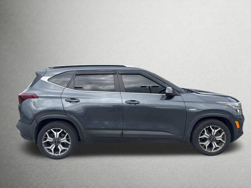 2022 Kia Seltos EX