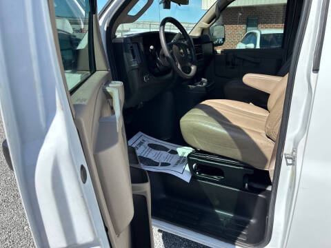 2017 Chevrolet Express 2500