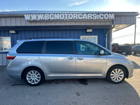 2015 Toyota Sienna for sale at BG MOTOR CARS in Naperville IL