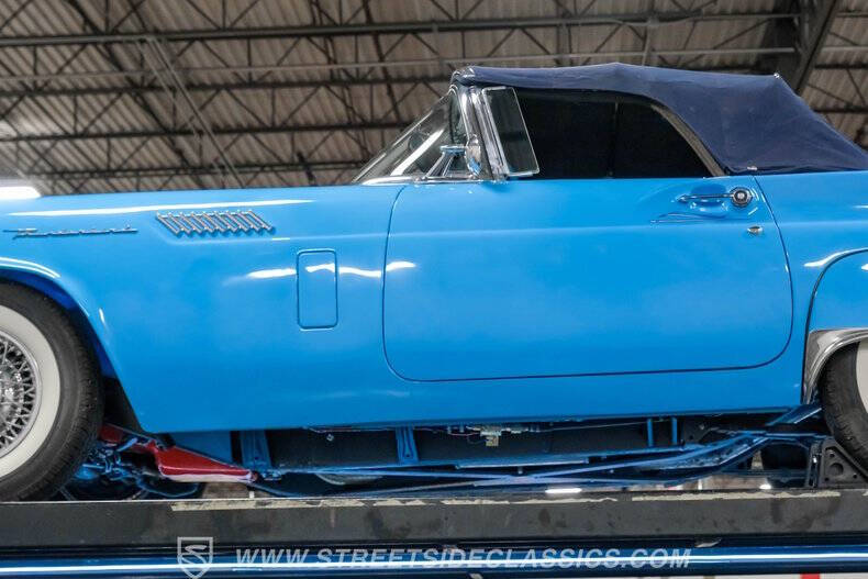 1957 Ford Thunderbird