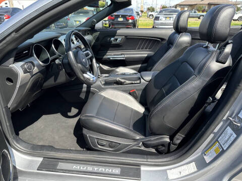 2022 Ford Mustang EcoBoost Premium