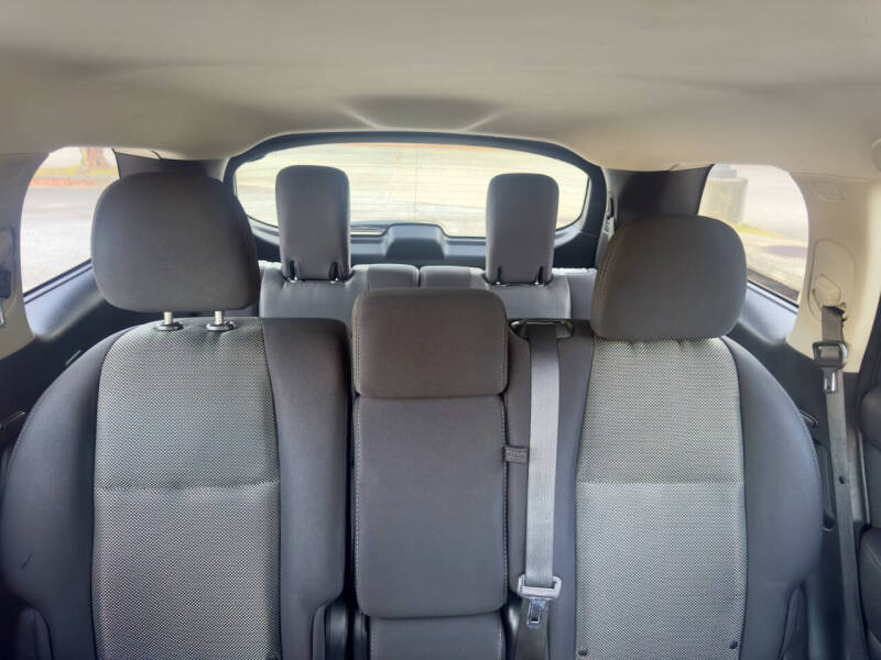 2017 Nissan Pathfinder SV