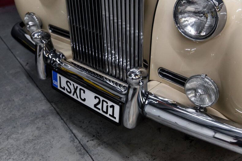 1961 Rolls-Royce SILVER CLOUD LWB