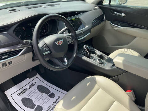 2021 Cadillac XT4 Luxury