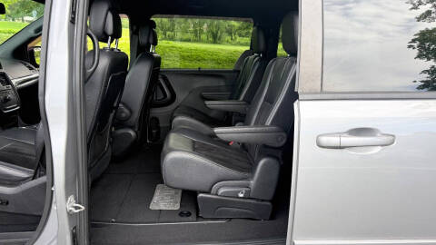 2016 Dodge Grand Caravan SXT Plus