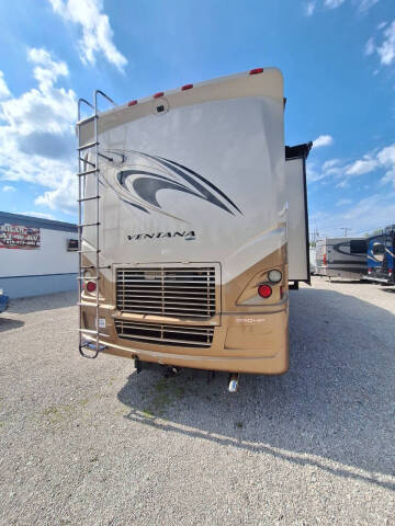 2008 Newmar Ventana 3933
