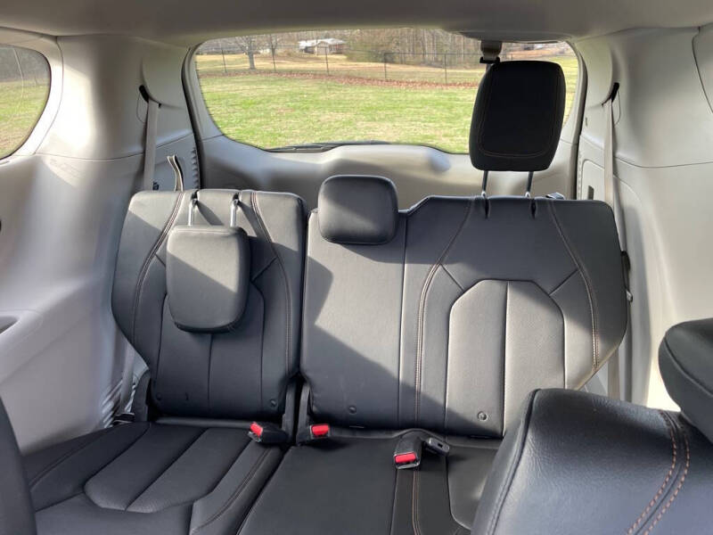 2020 Chrysler Pacifica Touring L