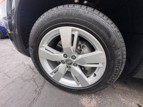 2018 Audi Q5 2.0T quattro Premium Plus