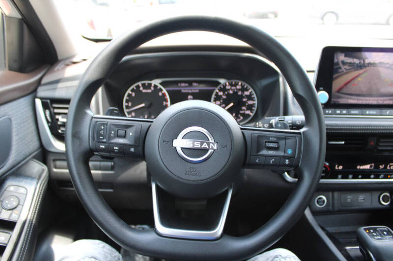 2022 Nissan Rogue SV