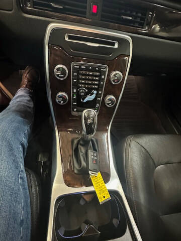 2016 Volvo XC70 T5 Premier