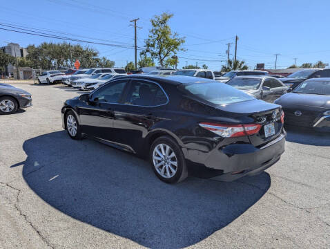 2018 Toyota Camry LE