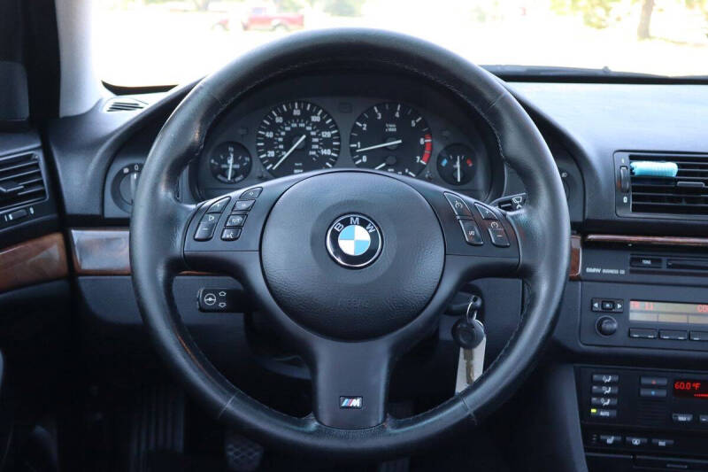 2002 BMW 5 Series 540i