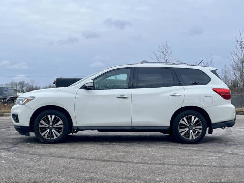 2017 Nissan Pathfinder SV
