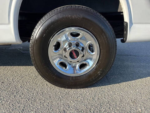 2023 GMC Savana 2500