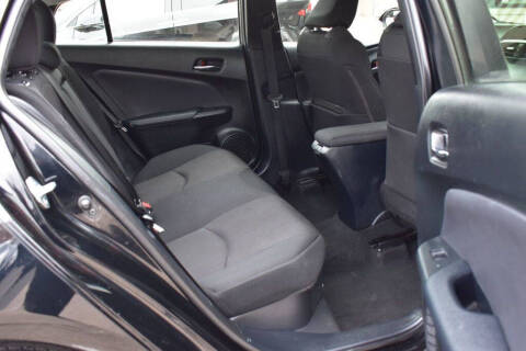 2022 Toyota Prius LE