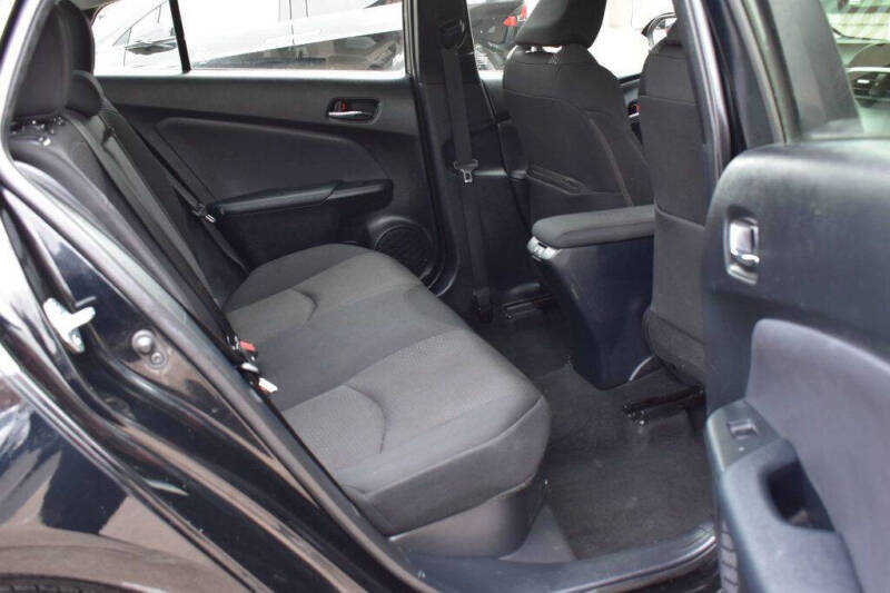 2022 Toyota Prius LE