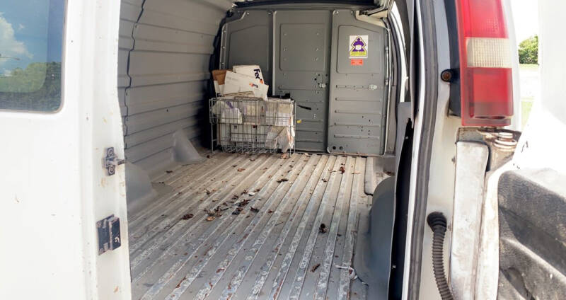 2010 GMC Savana Cargo null photo 12