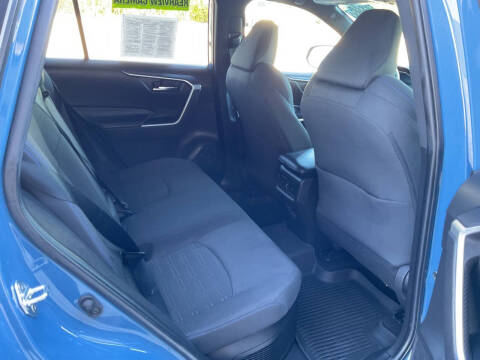 2022 Toyota RAV4 Hybrid SE