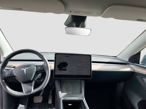 2025 Tesla Model Y Long Range