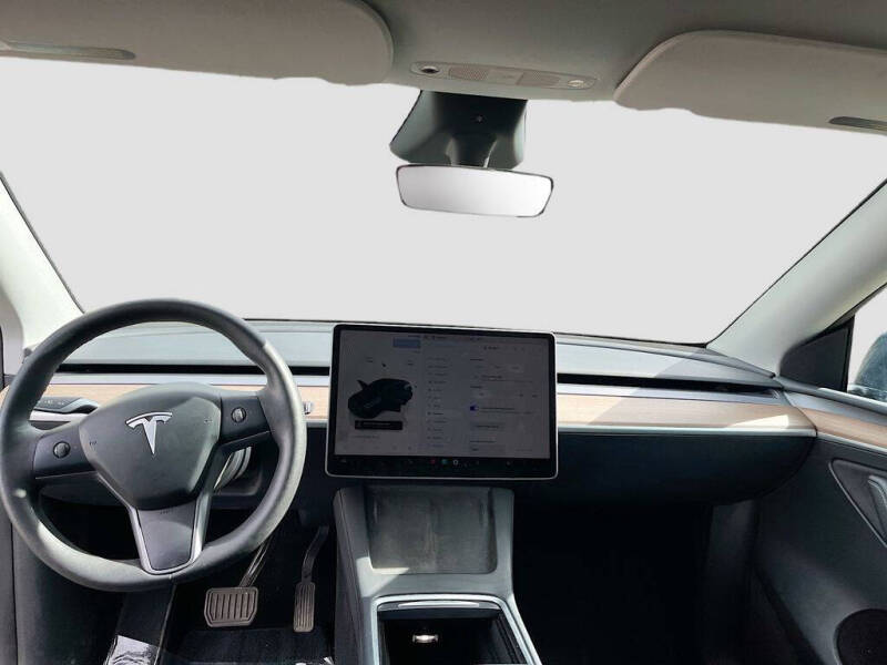2025 Tesla Model Y Long Range