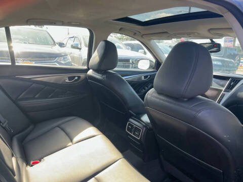 2015 Infiniti Q50 Premium